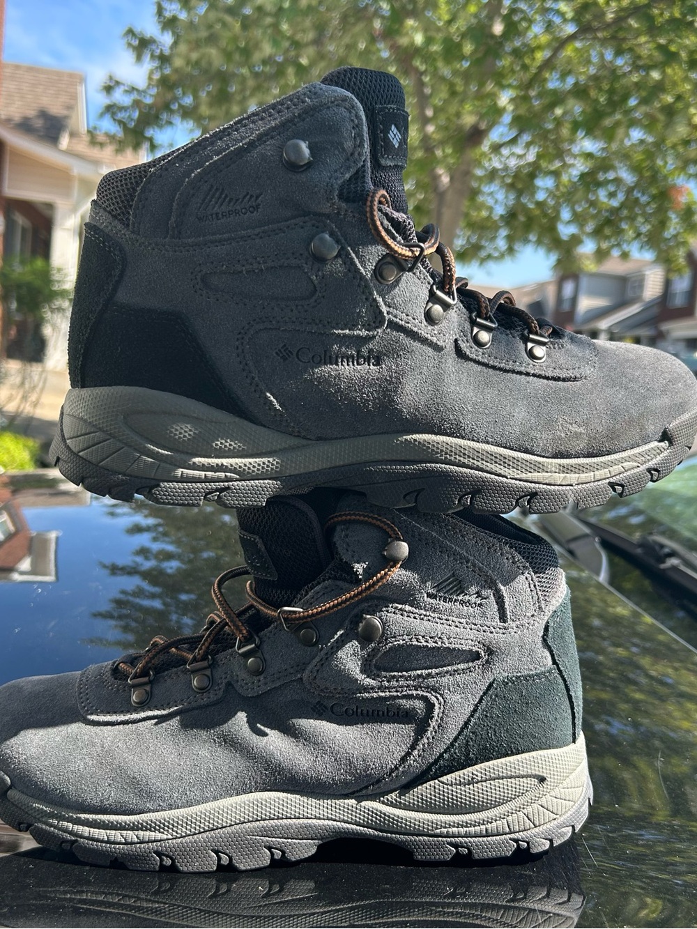 Columbia Men’s Charcoal Suede Waterproof Hiking Boots